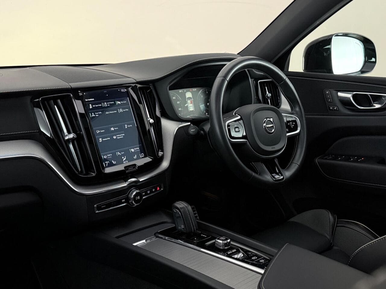Volvo XC60 thumbnail Interior Front