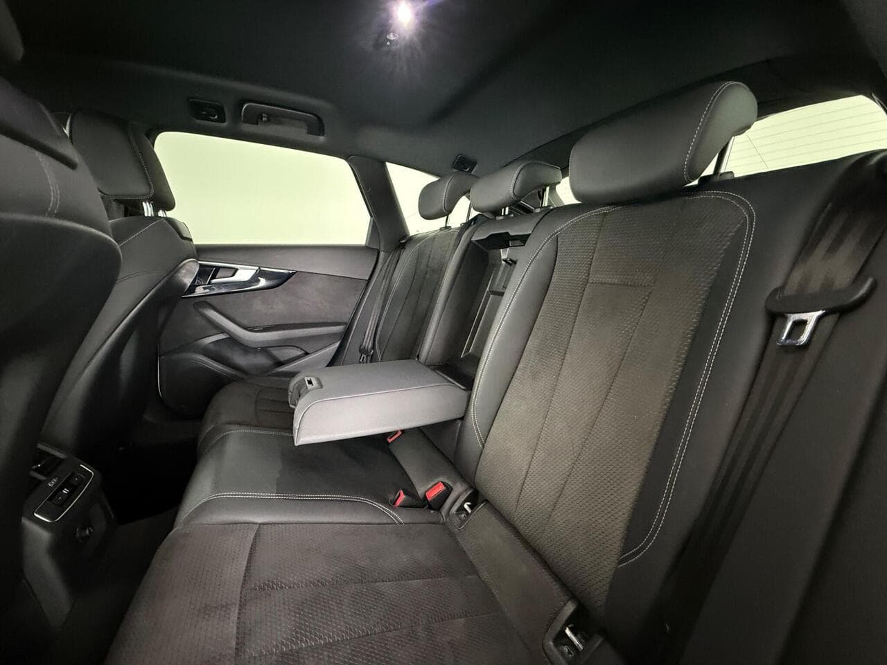 Audi A4 Avant thumbnail Seats Rear