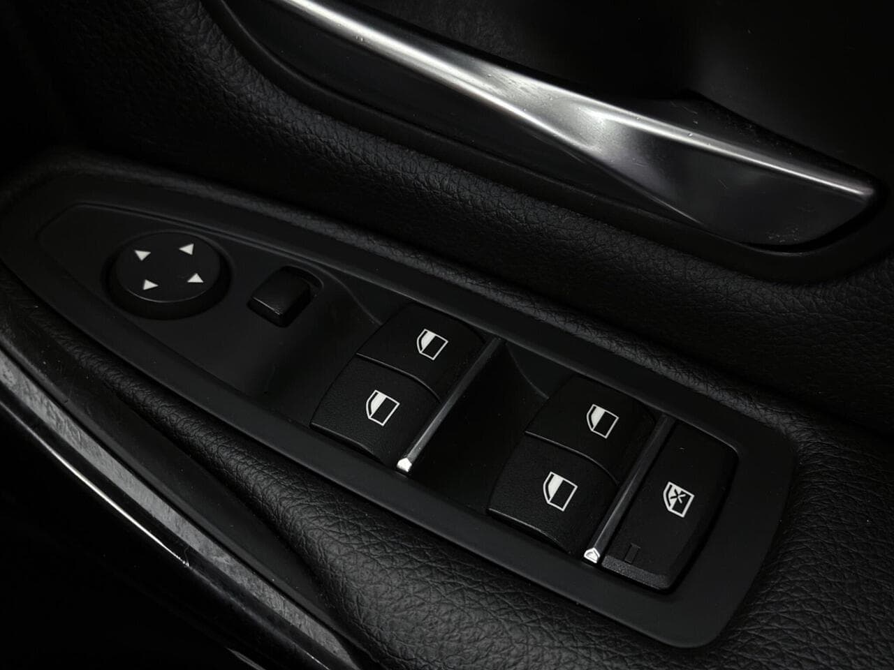 BMW 3 Series thumbnail Misc Controls