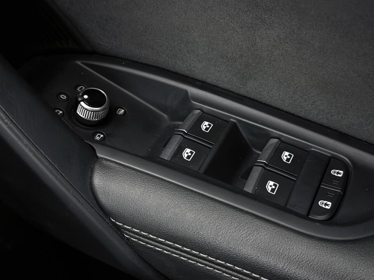 Audi Q5 thumbnail Misc Controls