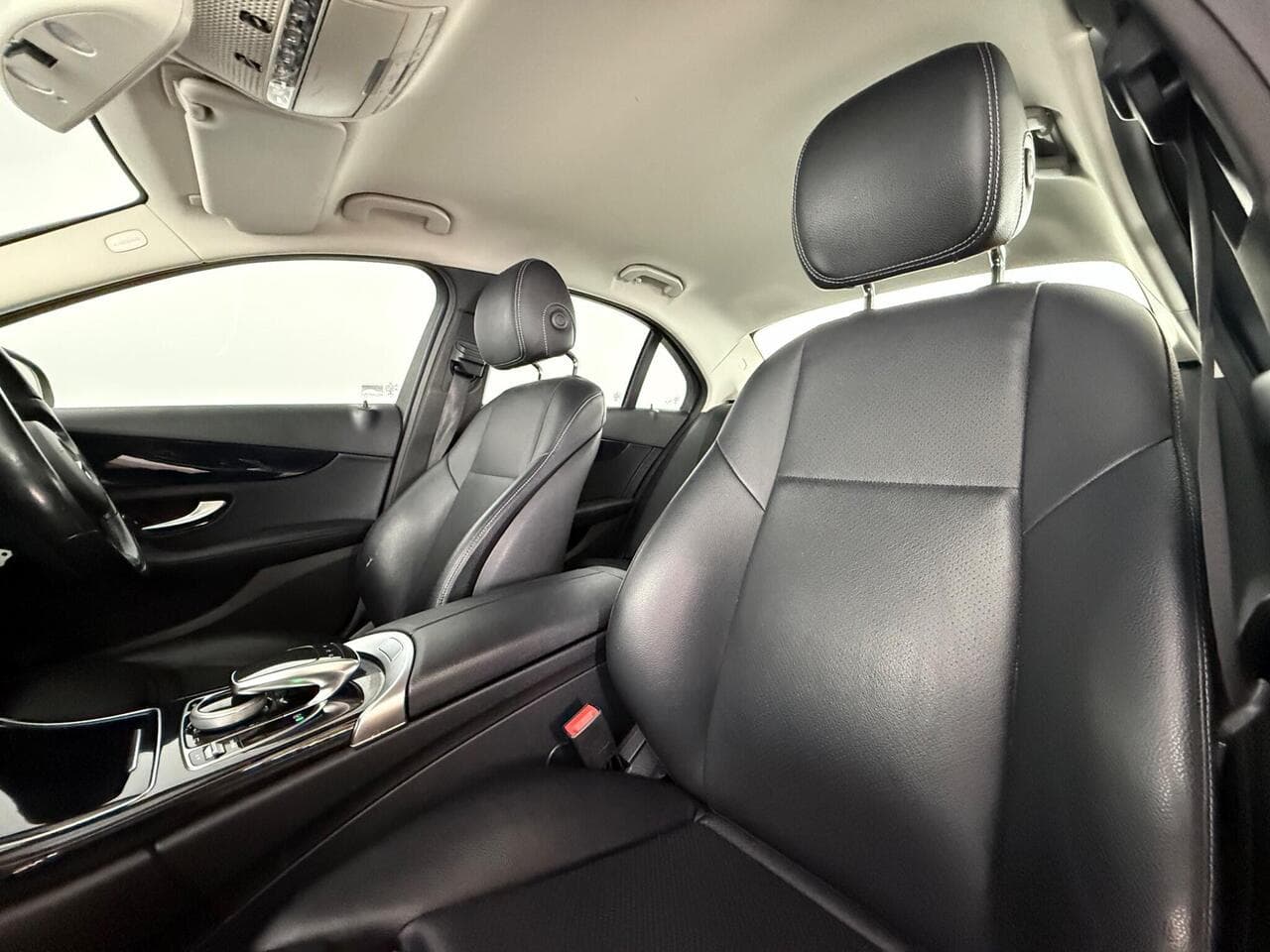 Mercedes-Benz C Class thumbnail Seat Front Passenger