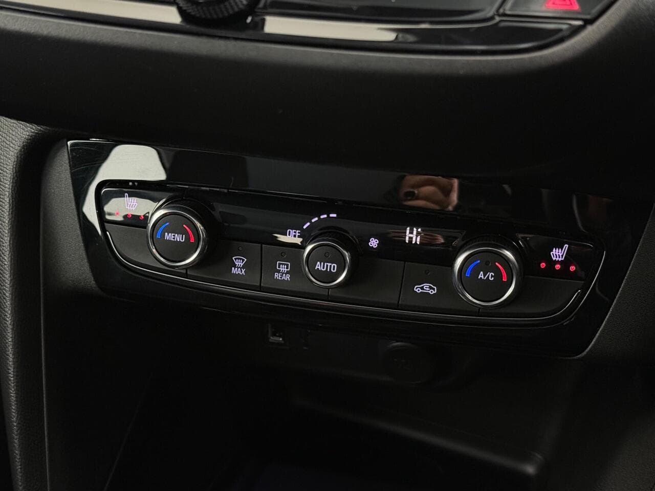 Vauxhall Corsa thumbnail Misc Controls