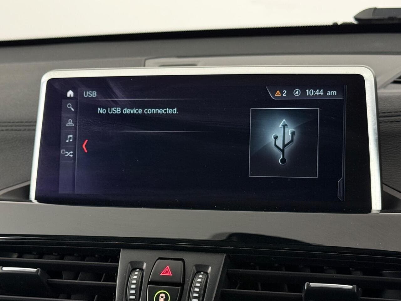 BMW X1 thumbnail Infotainment System