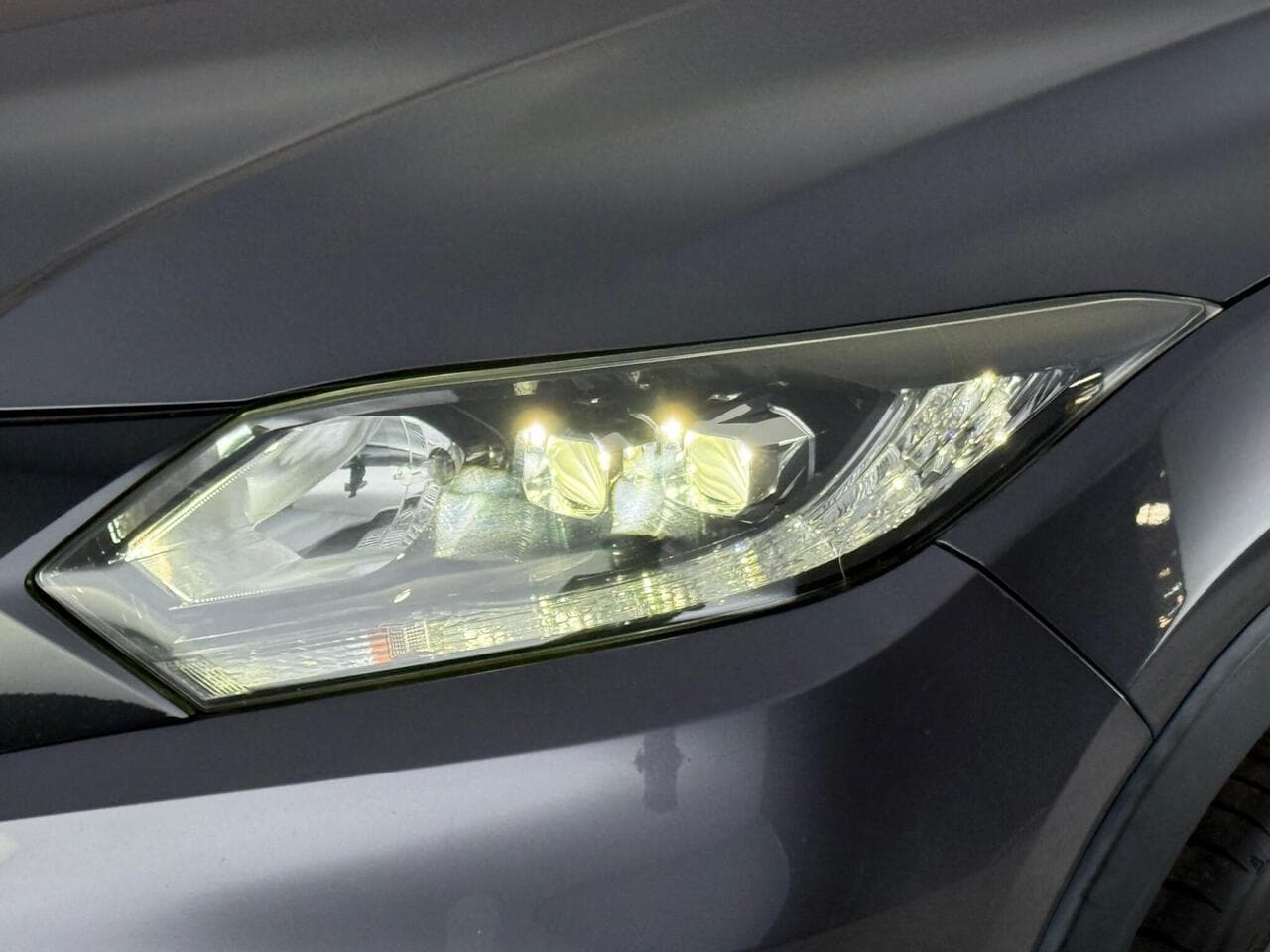 Honda HR-V thumbnail Lights Front