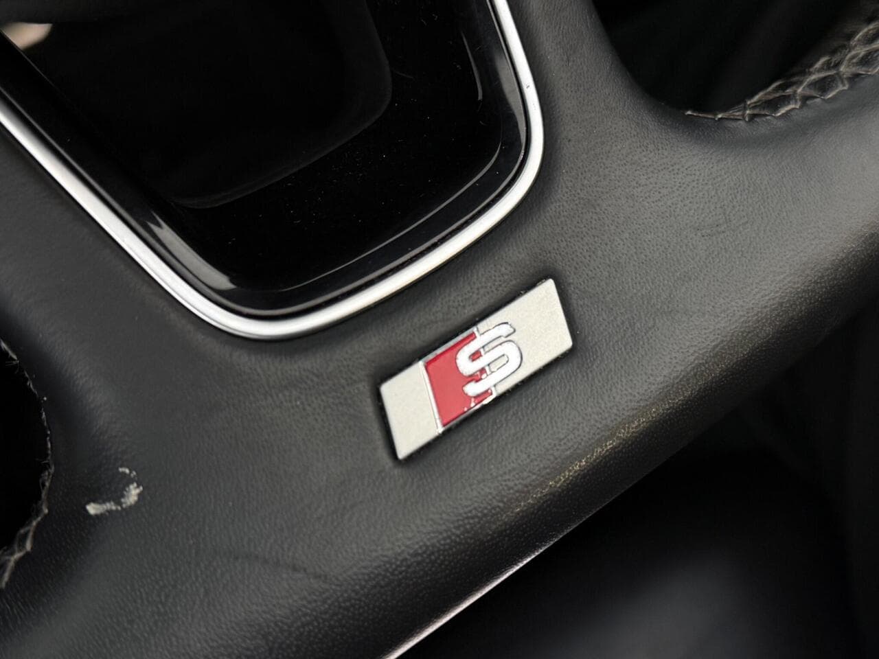 Audi A5 Cabriolet thumbnail Misc Controls
