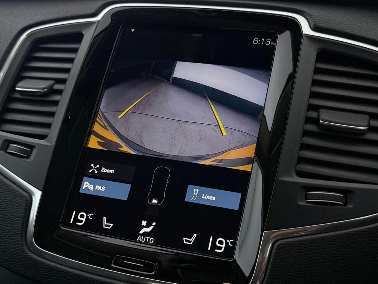 Volvo XC90 thumbnail Infotainment System