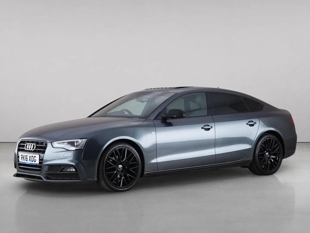 Audi A5 thumbnail Front Left