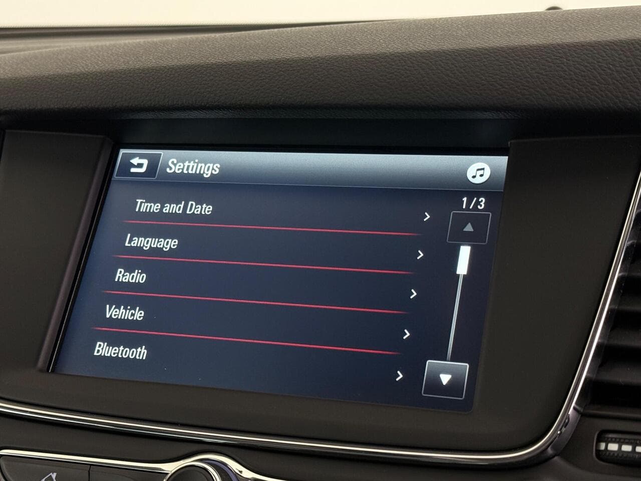 Vauxhall Astra thumbnail Infotainment System