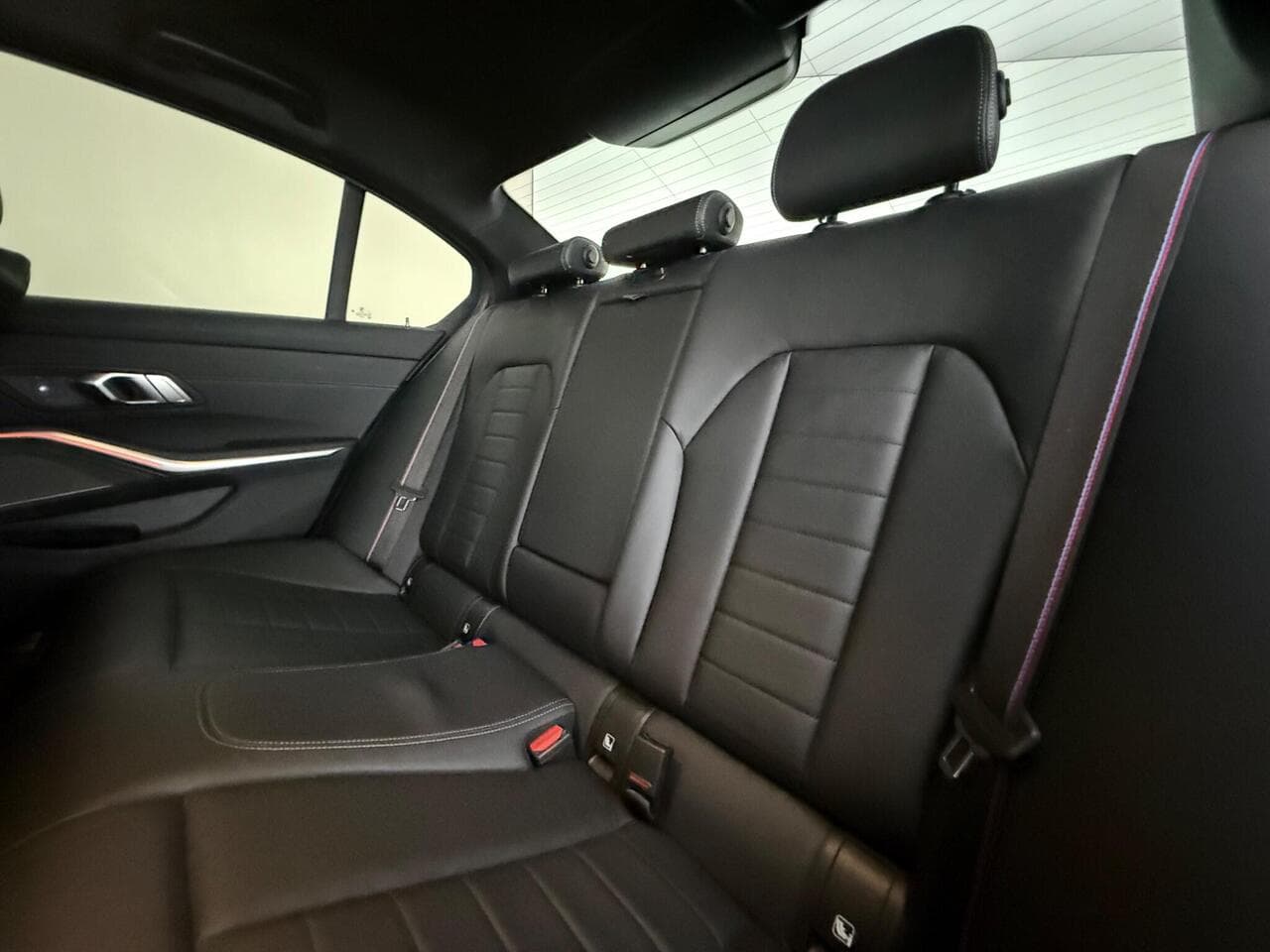 BMW 3 Series thumbnail Seats Rear