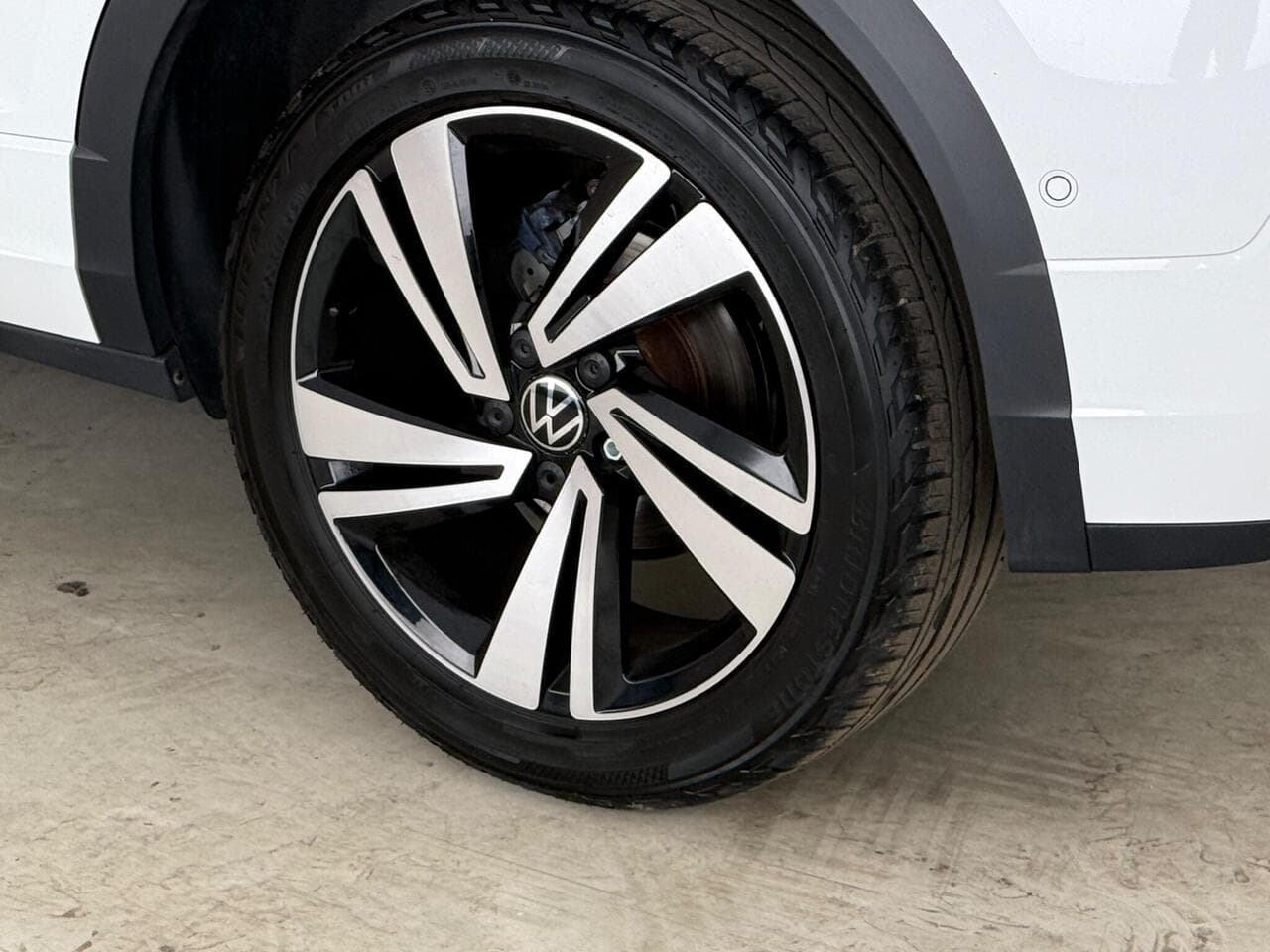 Volkswagen T-Roc thumbnail Wheel