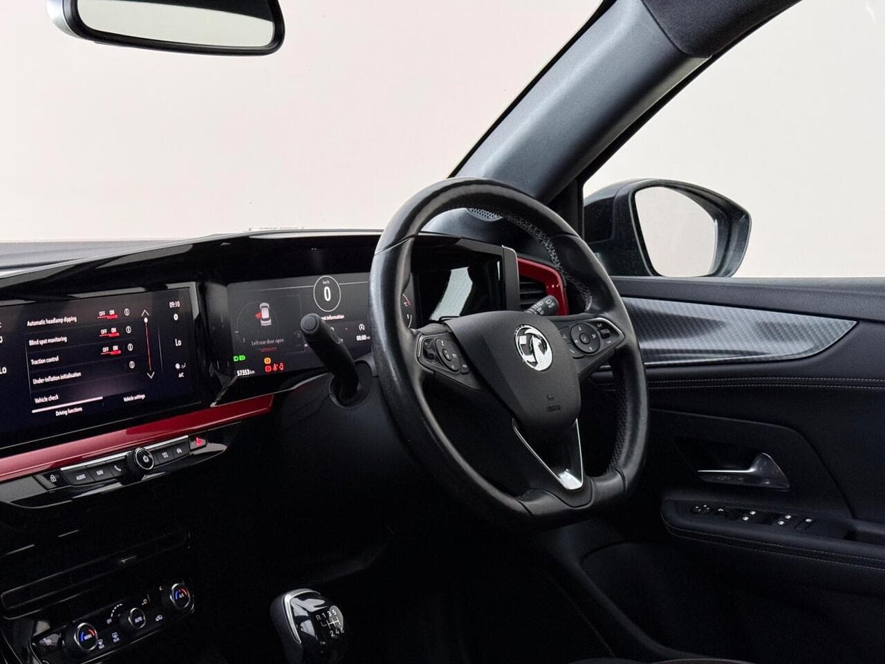 Vauxhall Mokka thumbnail Interior Front