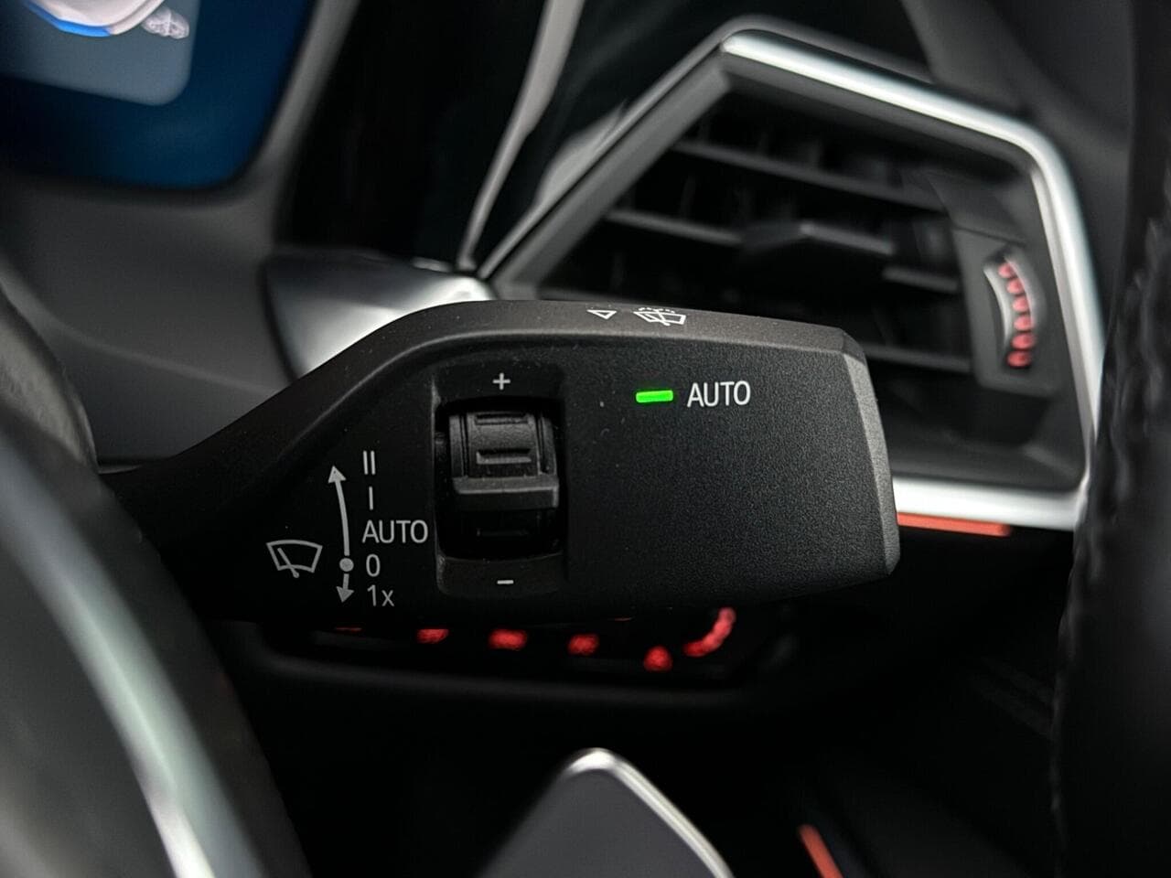 BMW 3 Series thumbnail Misc Controls