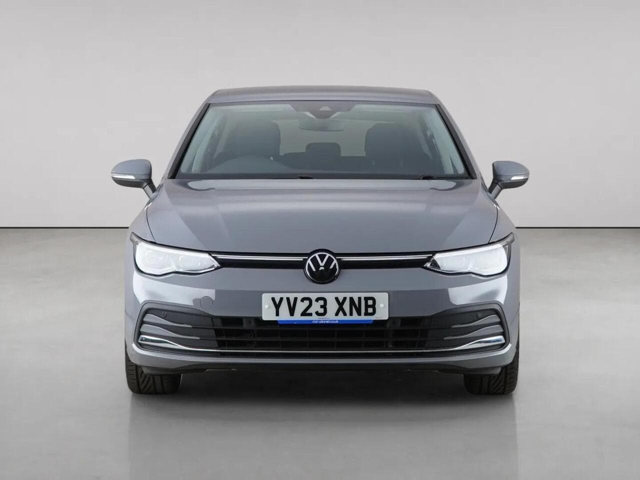 Volkswagen Golf thumbnail Front