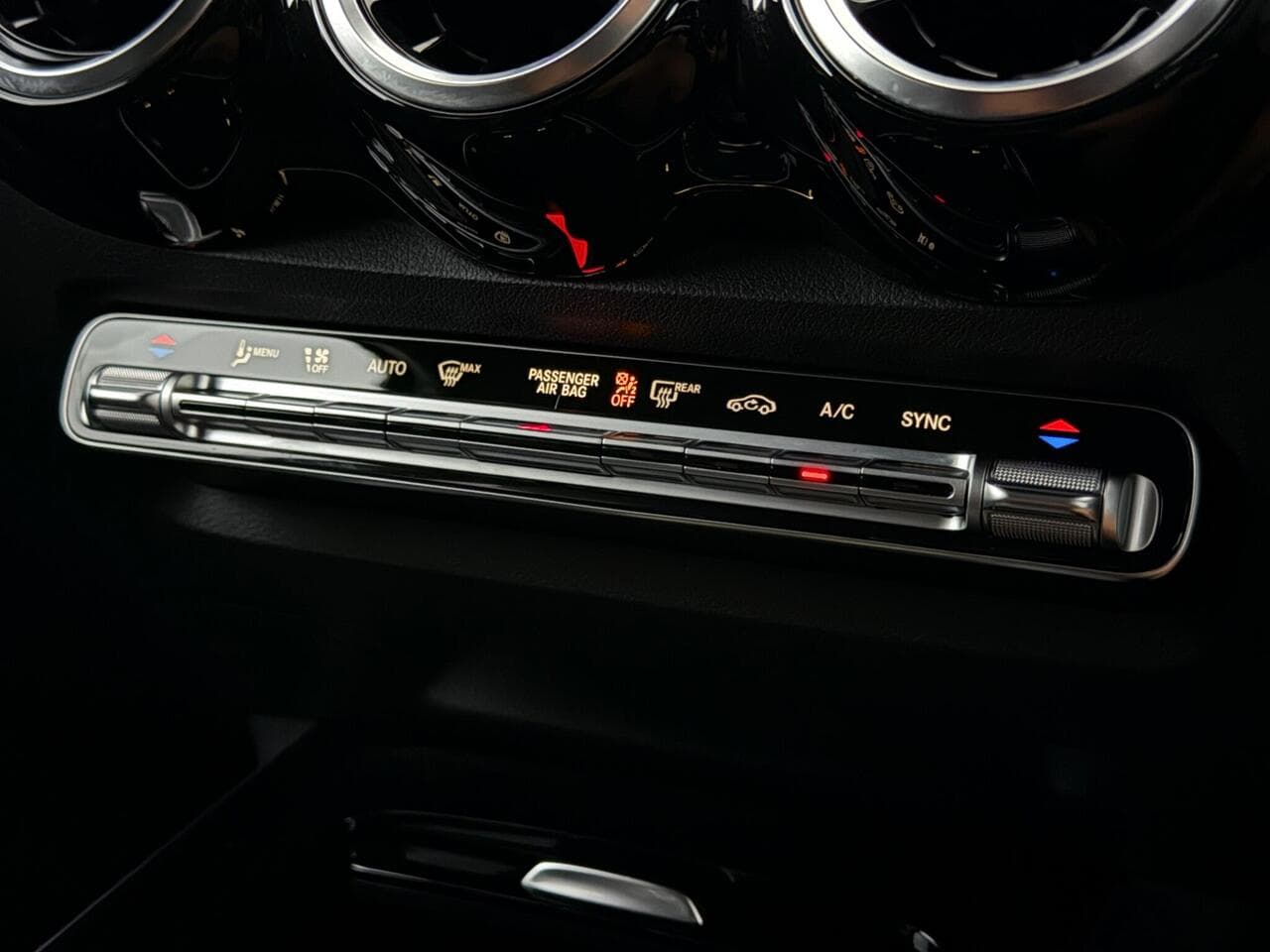 Mercedes-Benz GLB thumbnail Inconclusive
