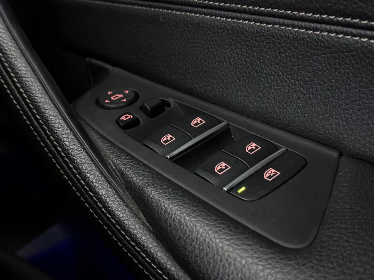 BMW 5 Series thumbnail Misc Controls