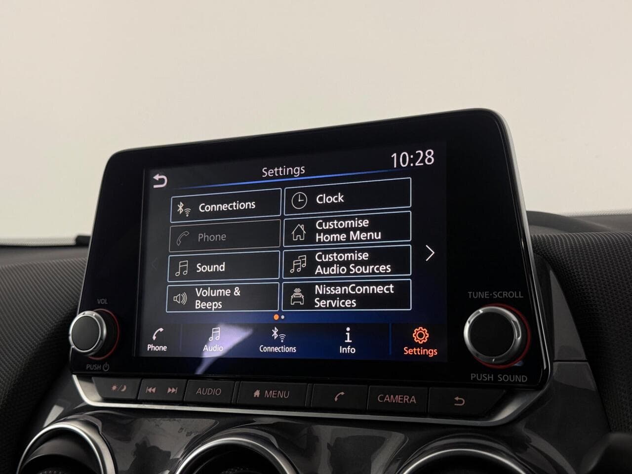 Nissan Juke thumbnail Infotainment System