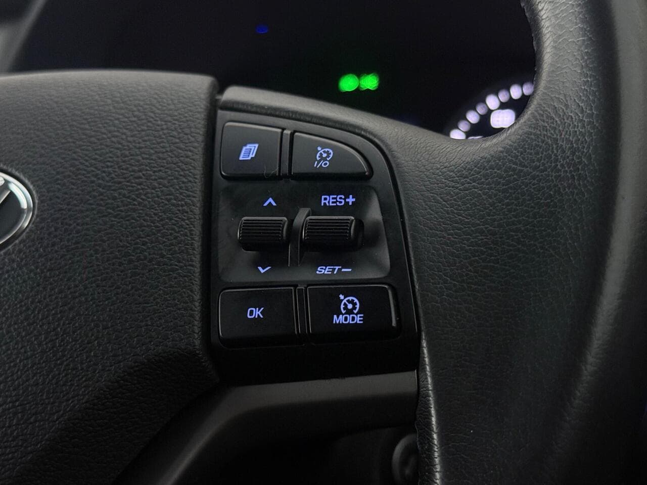 Hyundai TUCSON thumbnail Misc Controls