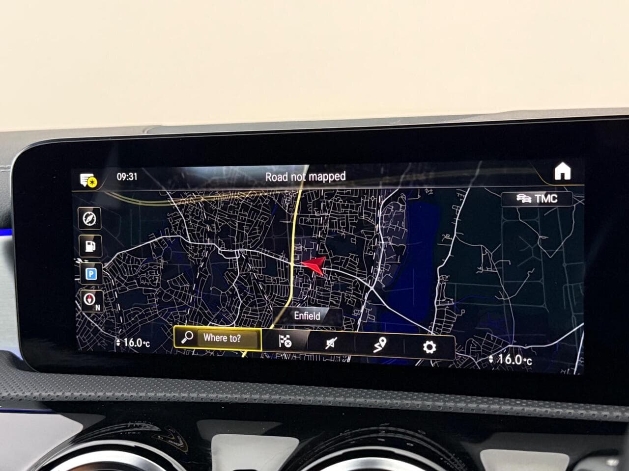 Mercedes-Benz CLA thumbnail Infotainment System