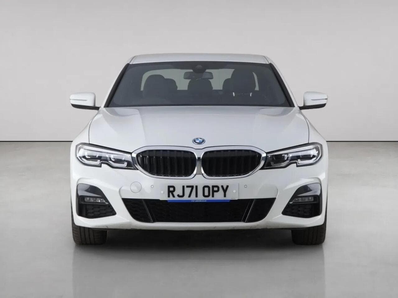 BMW 3 Series thumbnail Front