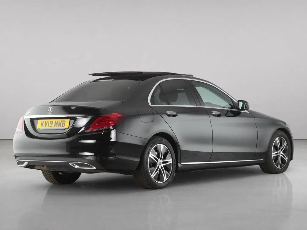 Mercedes-Benz C Class thumbnail Rear Right