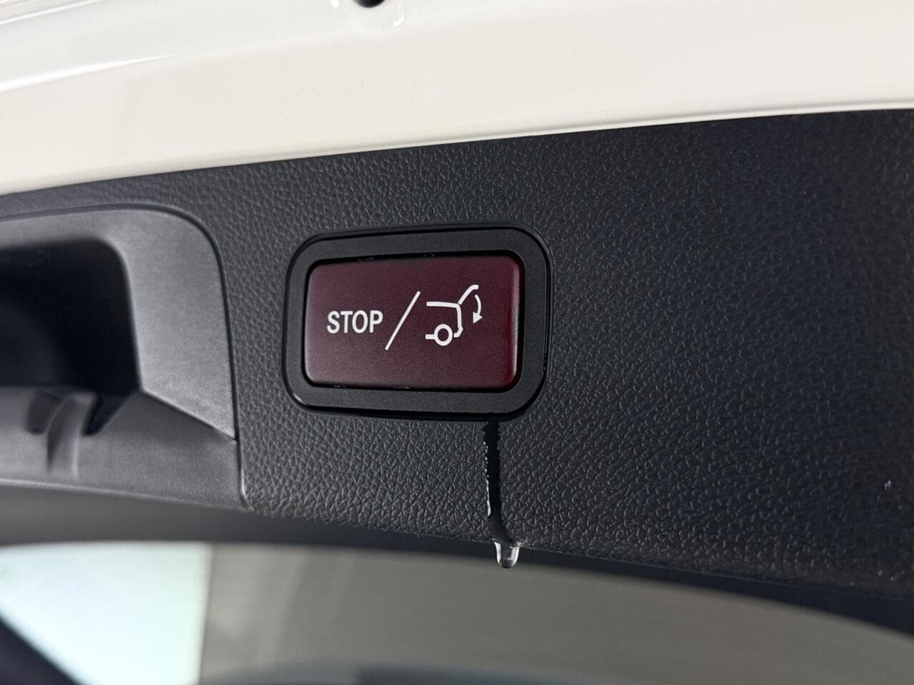 Mercedes-Benz GLC thumbnail Misc Controls