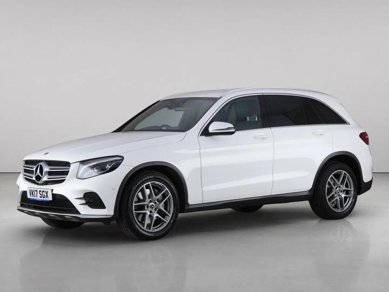 Mercedes-Benz GLC thumbnail Front Left