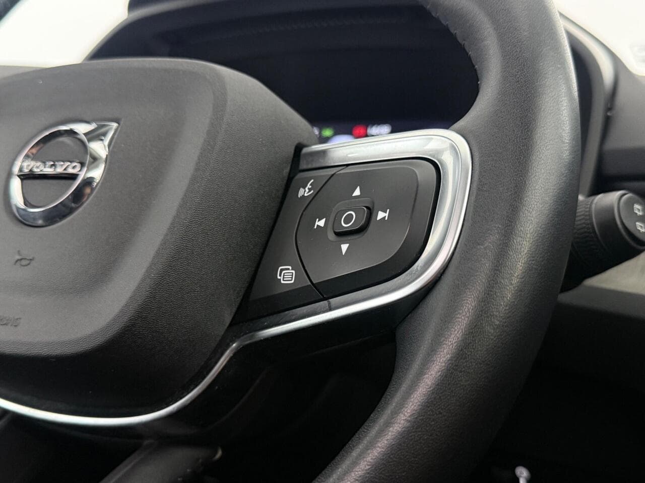 Volvo XC40 thumbnail Inconclusive