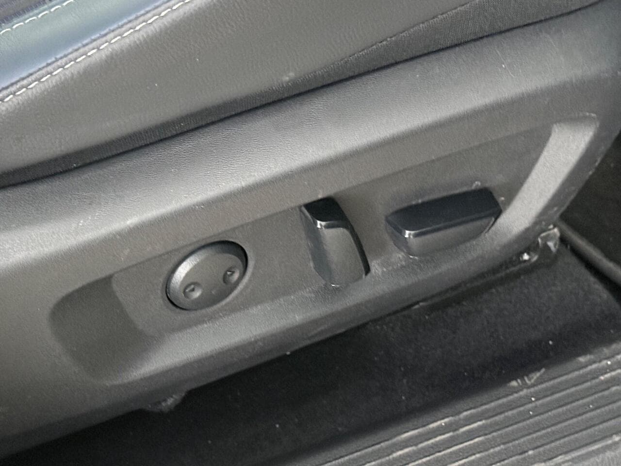Nissan Qashqai thumbnail Misc Controls