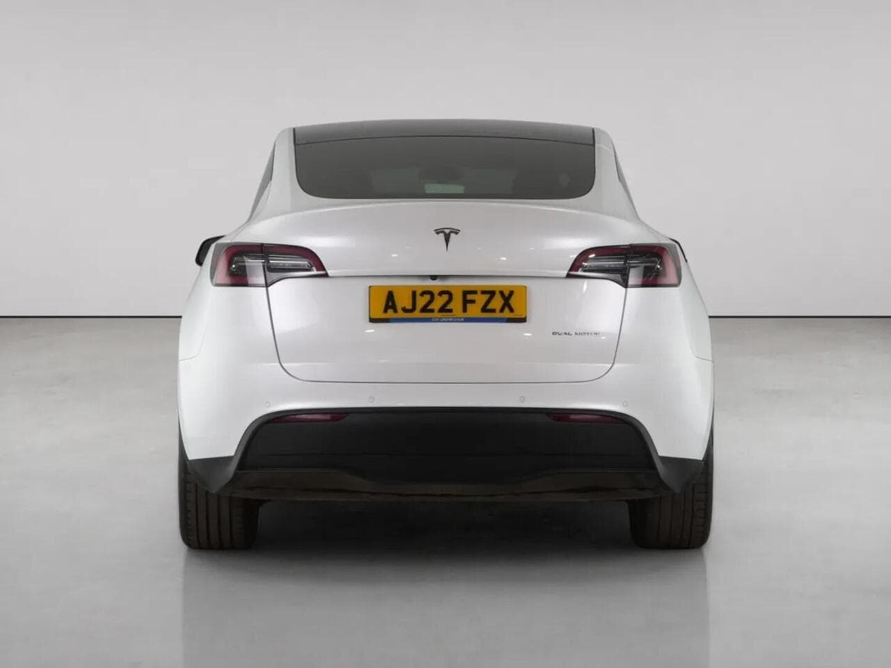 Tesla Model Y thumbnail Rear