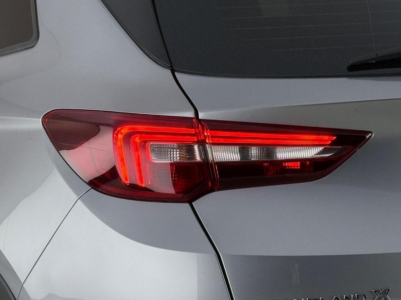 Vauxhall Grandland X thumbnail Lights Rear