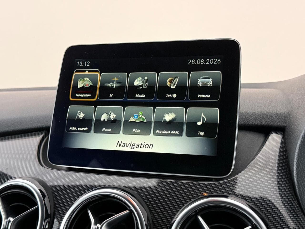 Mercedes-Benz B Class thumbnail Infotainment System