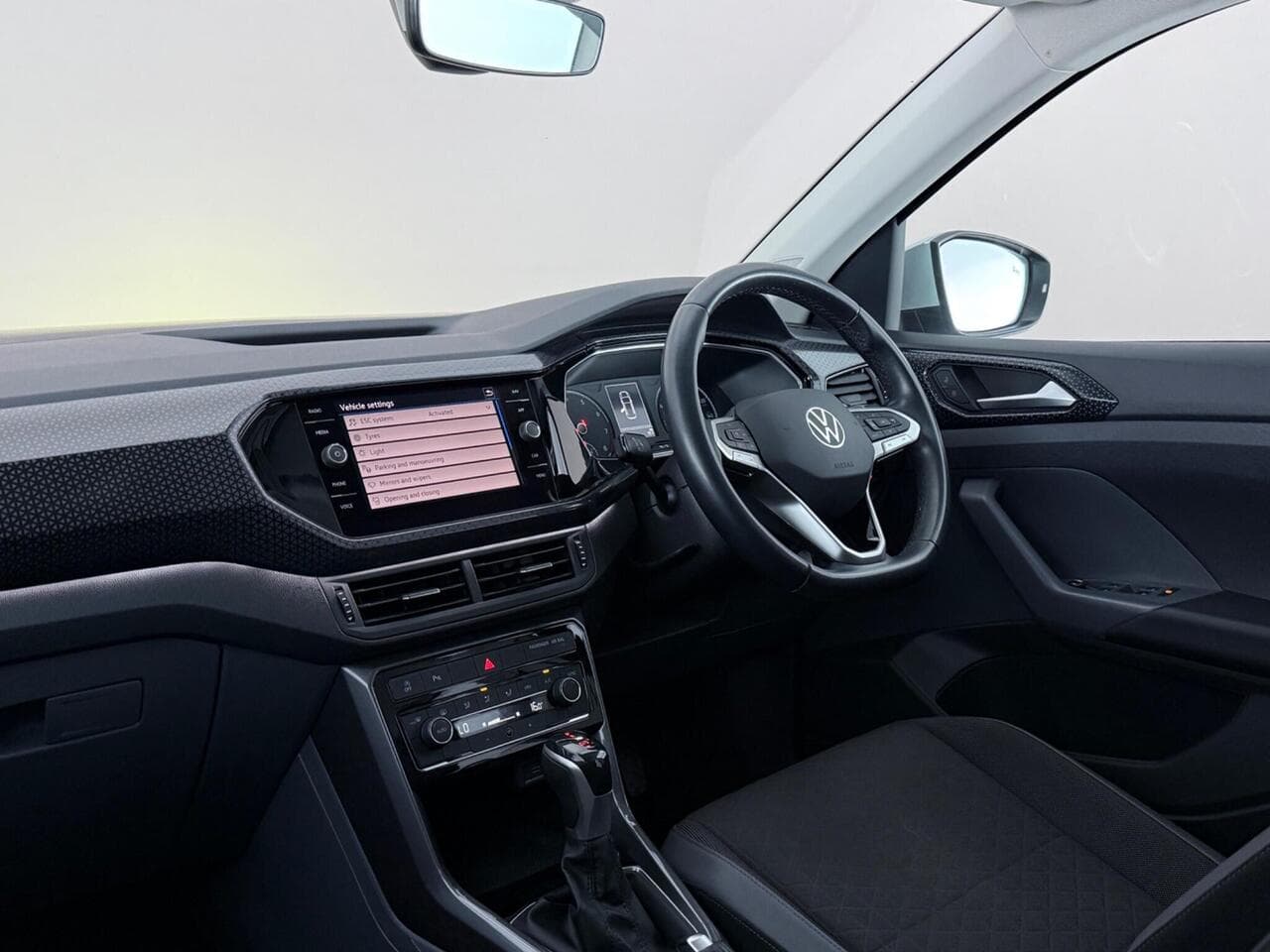 Volkswagen T-Cross thumbnail Interior Front