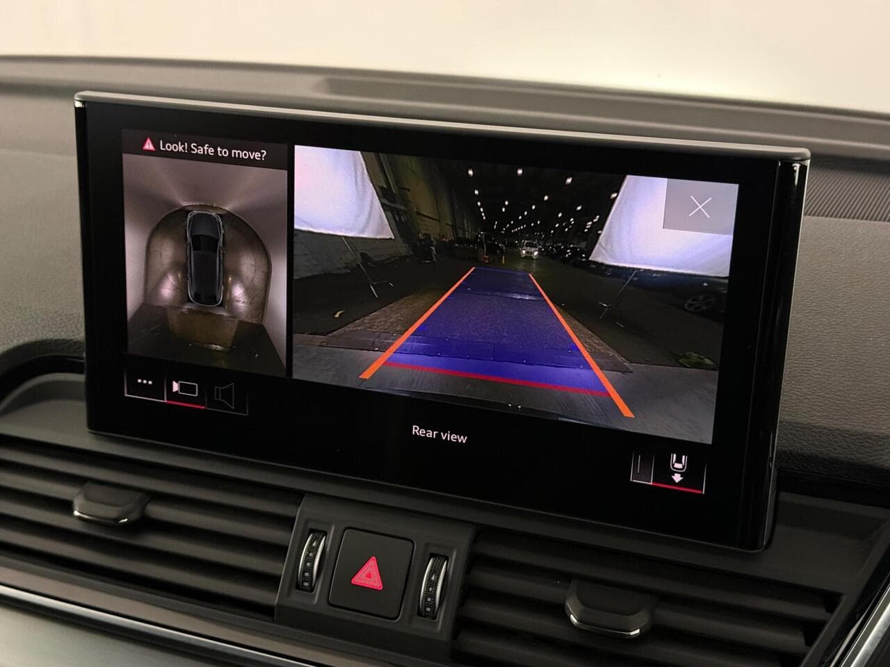Audi Q5 thumbnail Infotainment System