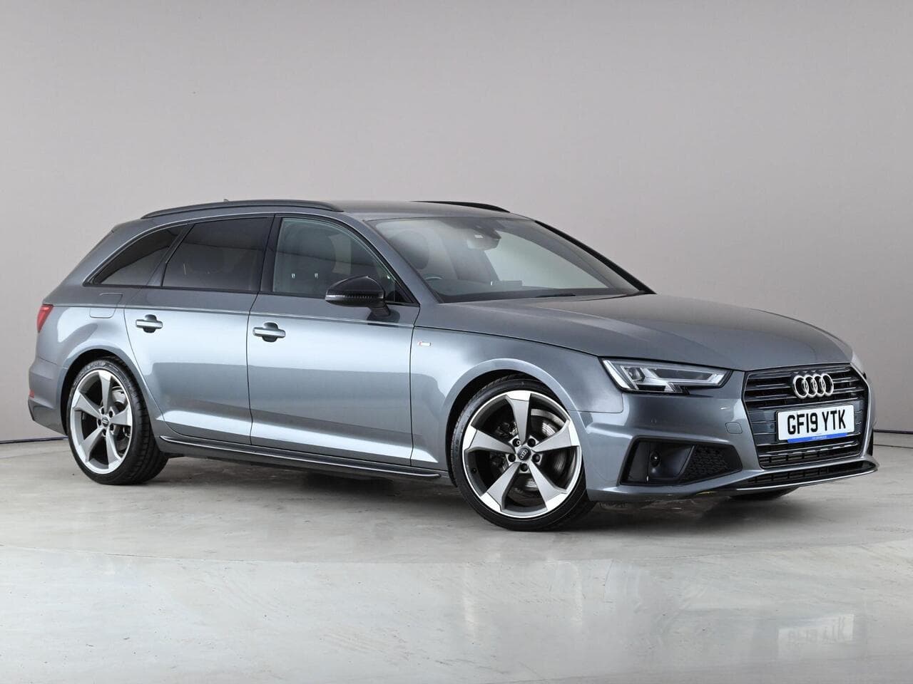 Audi A4 Avant - Audi A4 Avant 2.0 TFSI 40 Black Edition S Tronic Euro 6 (s/s) 5dr