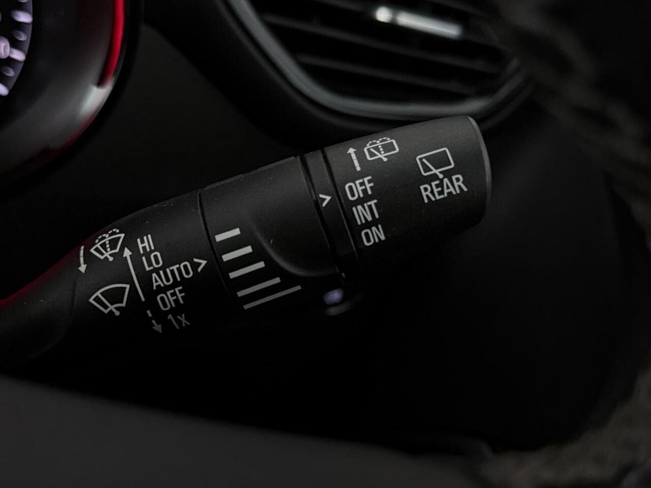 Vauxhall Crossland thumbnail Misc Controls