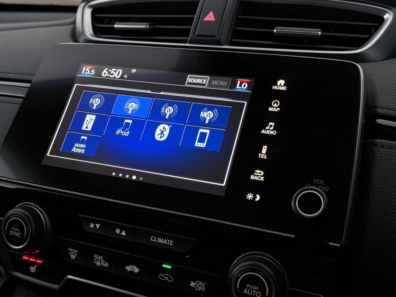 Honda CR-V thumbnail Infotainment System