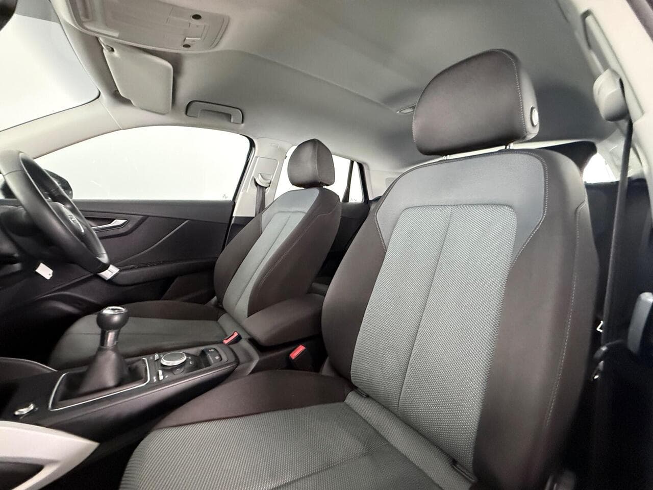 Audi Q2 thumbnail Seat Front Passenger