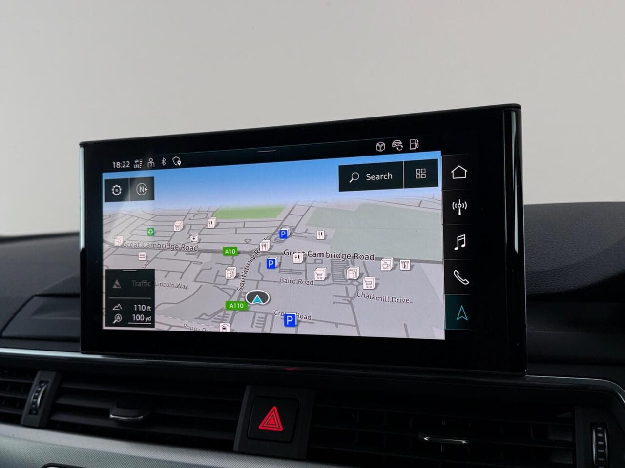 Audi A4 Avant thumbnail Infotainment System