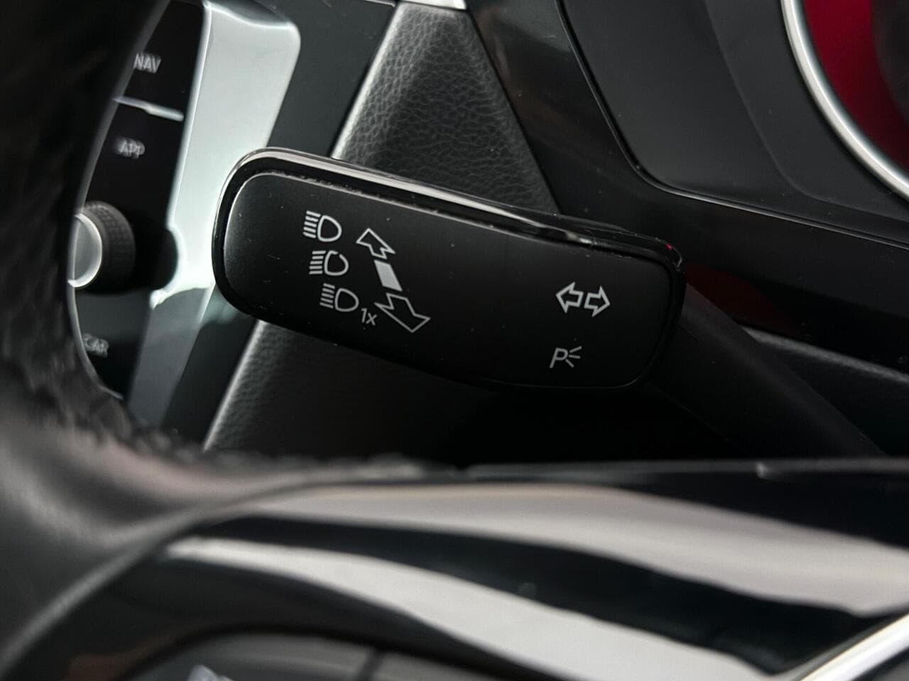 Volkswagen Tiguan thumbnail Misc Controls