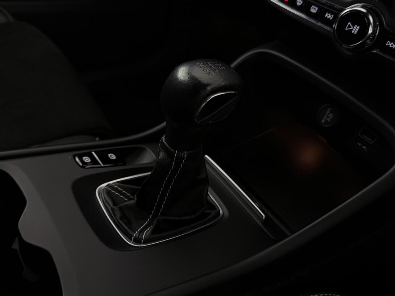 Volvo XC40 thumbnail Interior Front