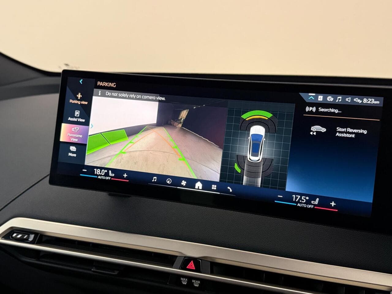 BMW iX thumbnail Infotainment System