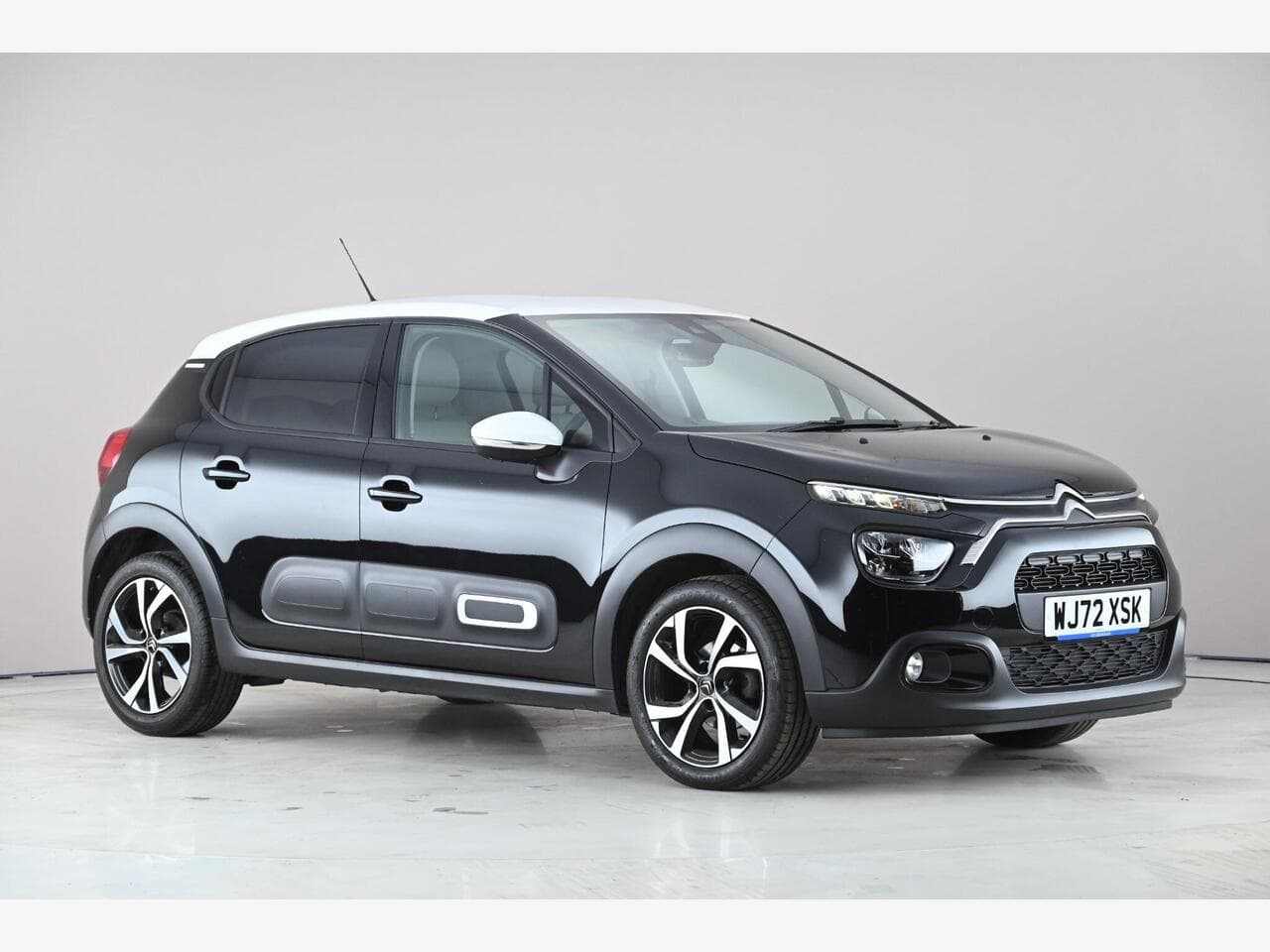 Citroen C3 - Citroen C3 1.2 PureTech Shine Plus Euro 6 (s/s) 5dr