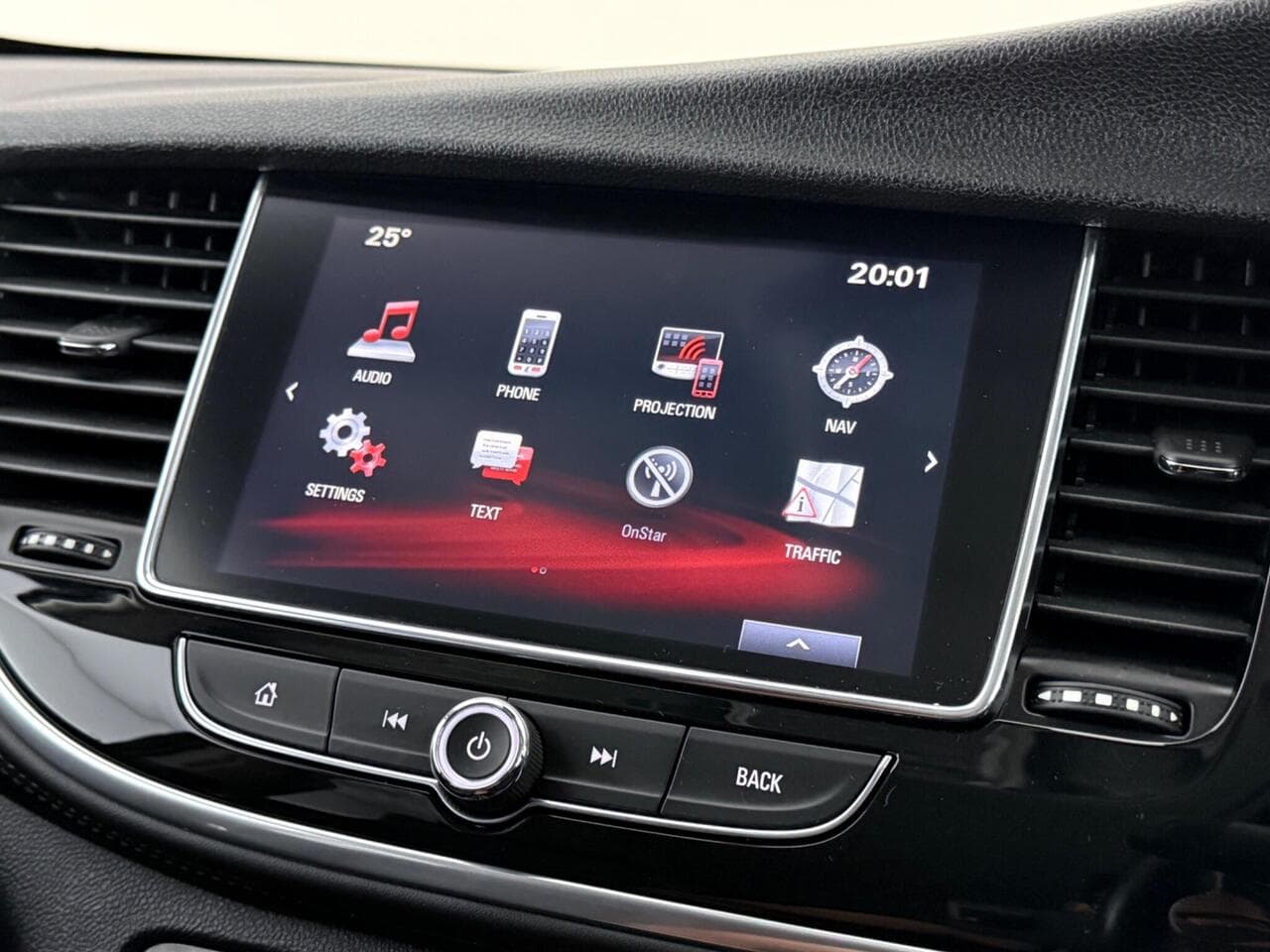 Vauxhall Mokka X thumbnail Infotainment System