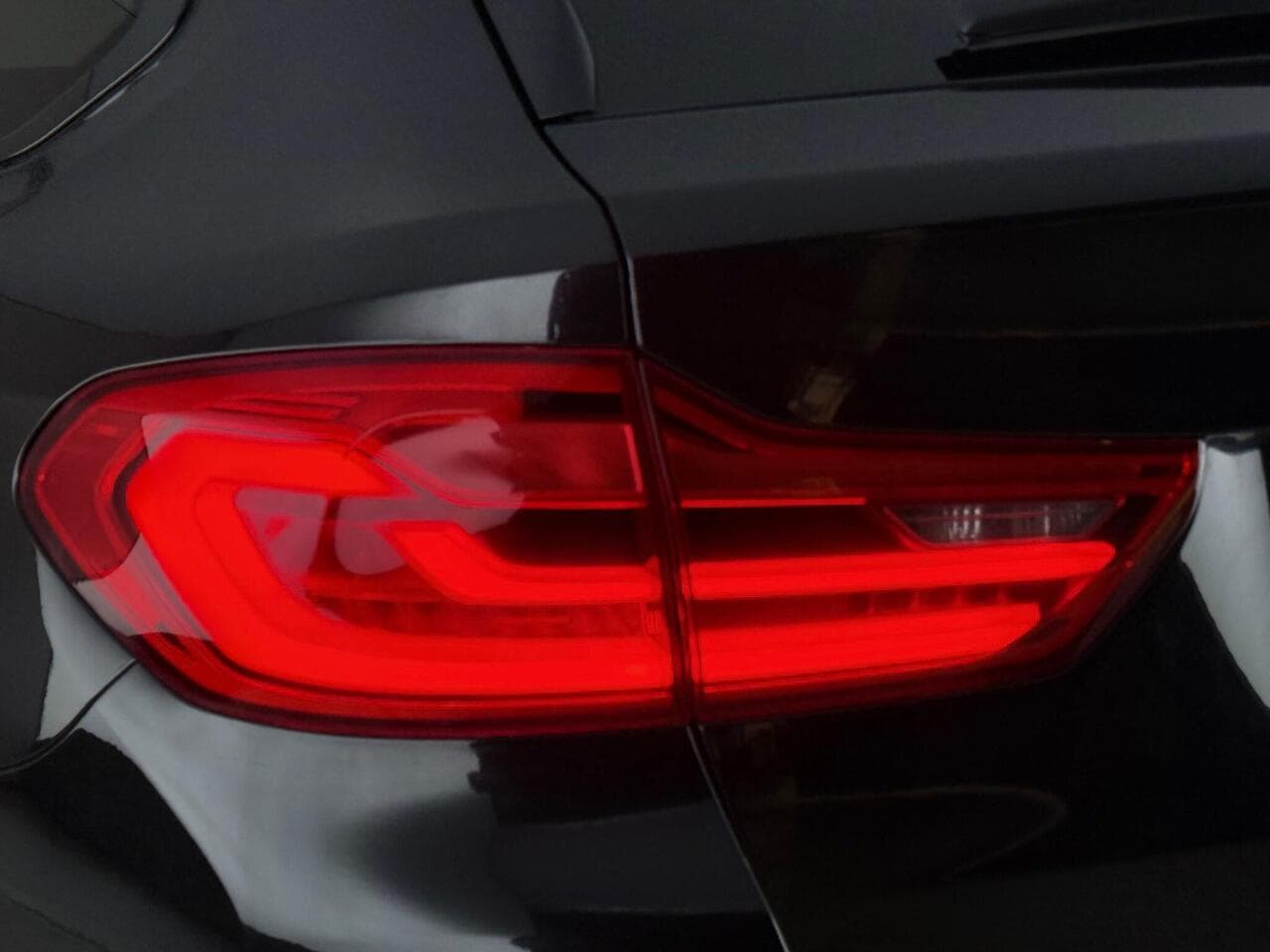 BMW 5 Series thumbnail Lights Rear