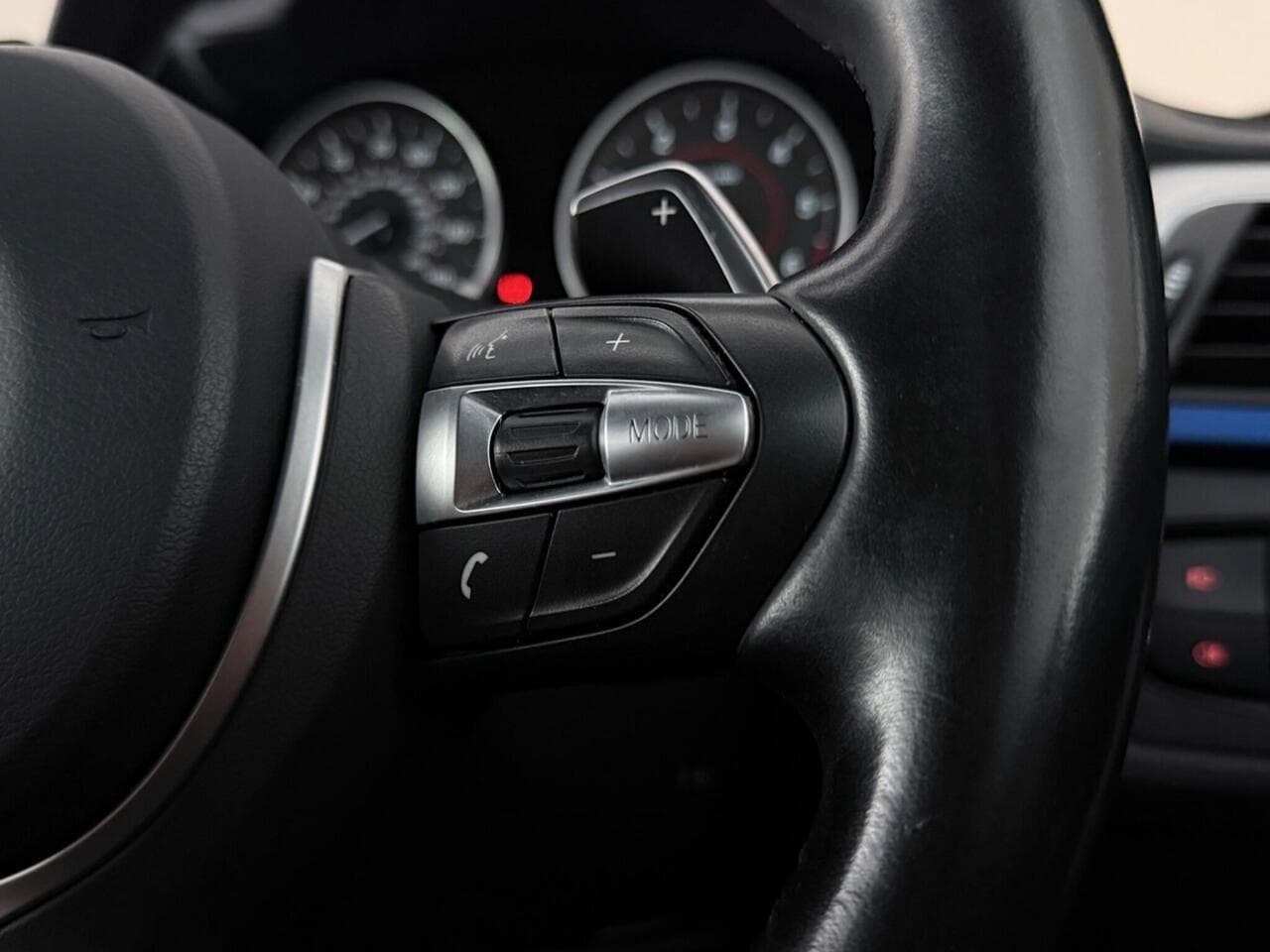 BMW 4 Series Gran Coupe thumbnail Misc Controls