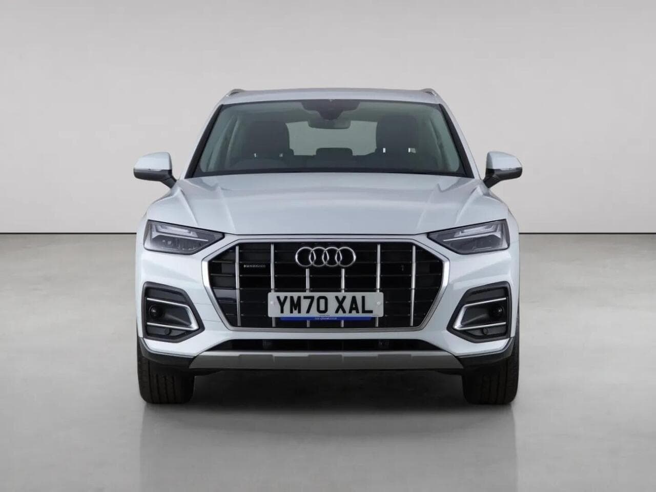 Audi Q5 thumbnail Front