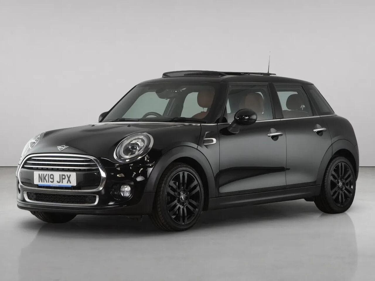 MINI Hatch thumbnail Front Left