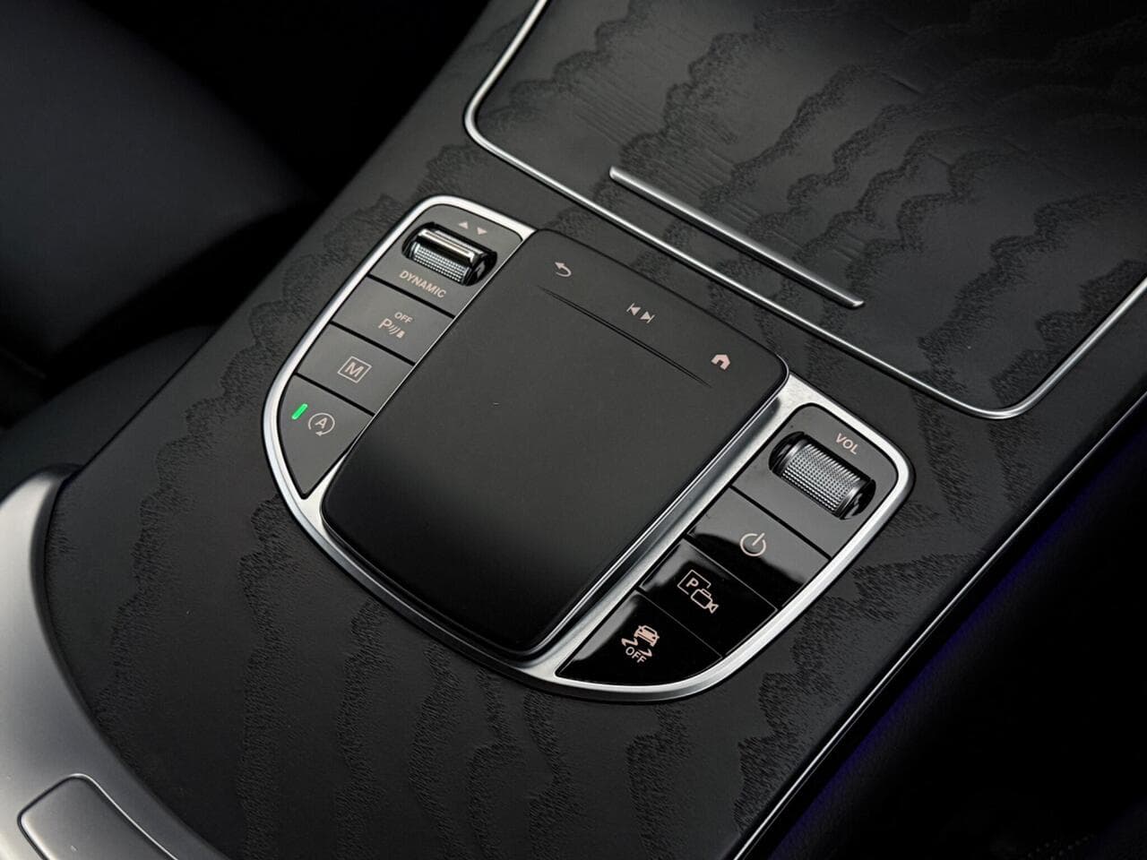 Mercedes-Benz GLC thumbnail Misc Controls