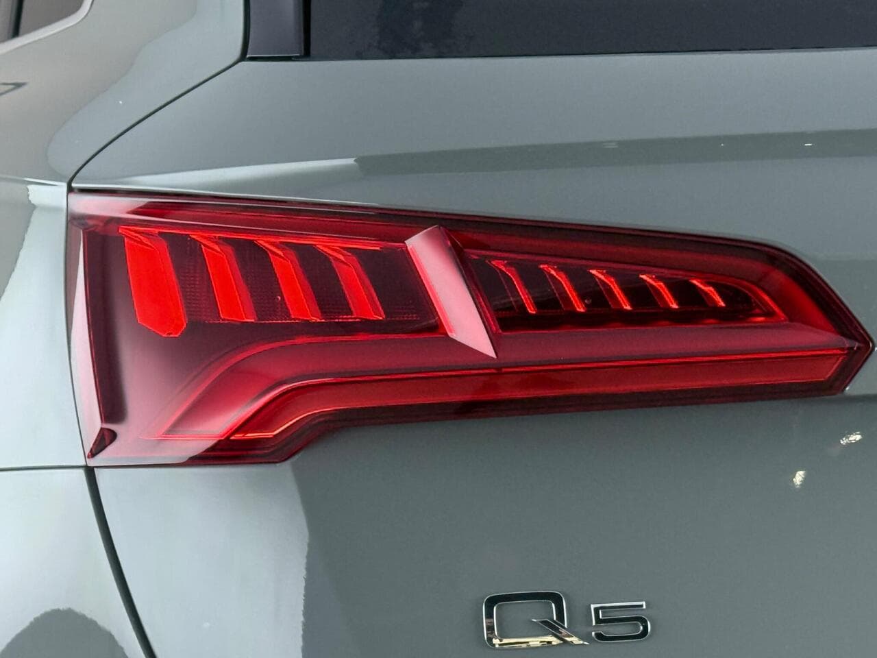 Audi Q5 thumbnail Lights Rear