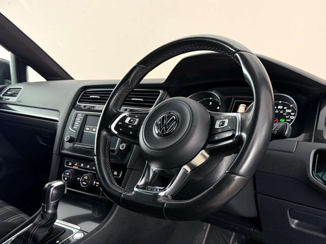 Volkswagen Golf thumbnail Inconclusive